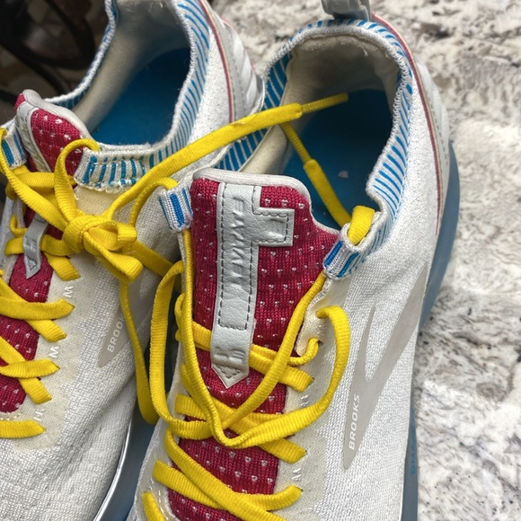 Brooks women sneakers - Picture 8 of 17